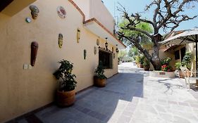 Posada Las Reynas by Rotamundos